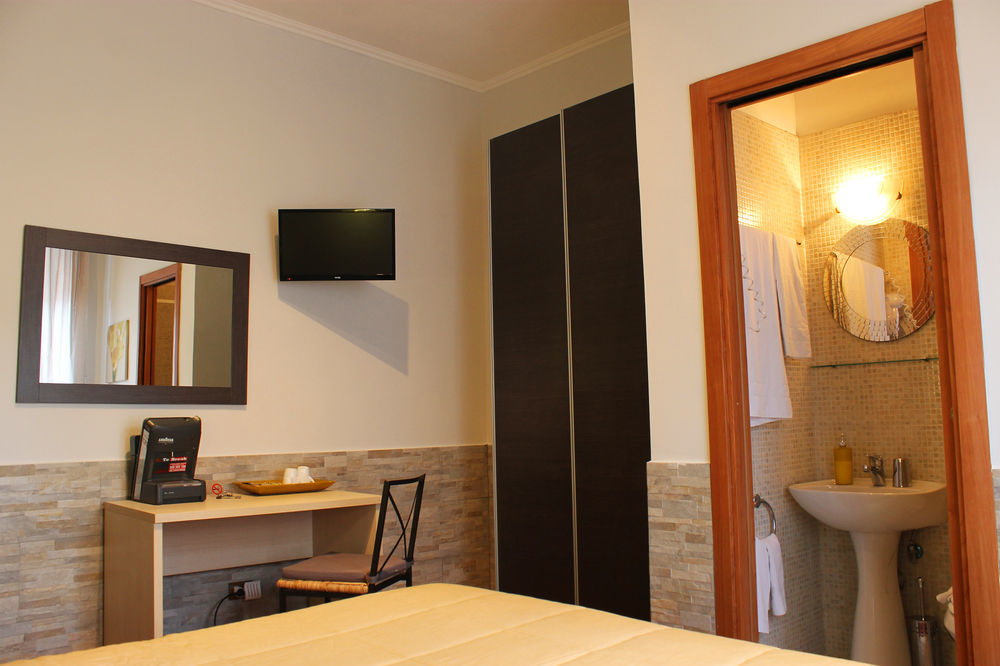 Il Borghetto Antico Bed & Breakfast Rome Bagian luar foto